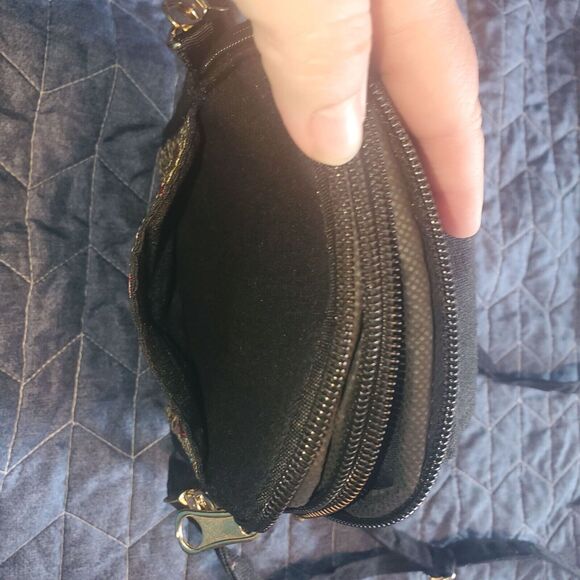 Women's Small Boho Floral Embroidery Canvas Crossbody Zip with Magnetic Closure - Picture 6 of 8